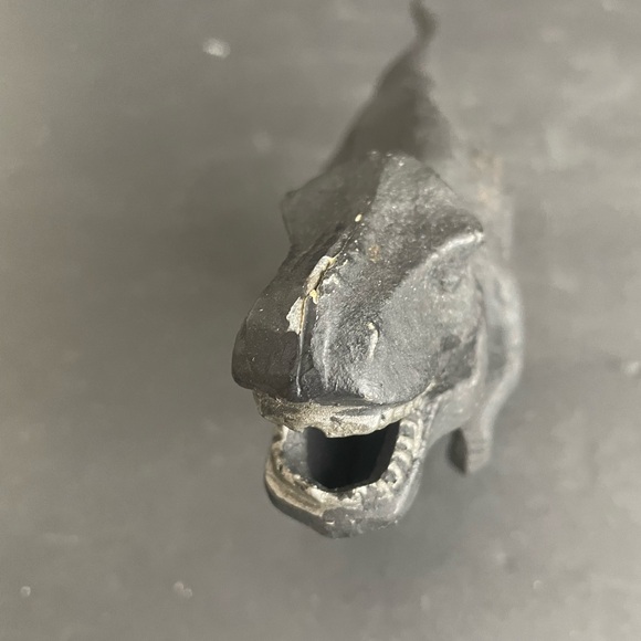 SuckUK T-Rex Iron Novelty Bottle Opener - Picture 3 of 8